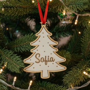 Drveni ukras za jelku sa imenom - Jelka